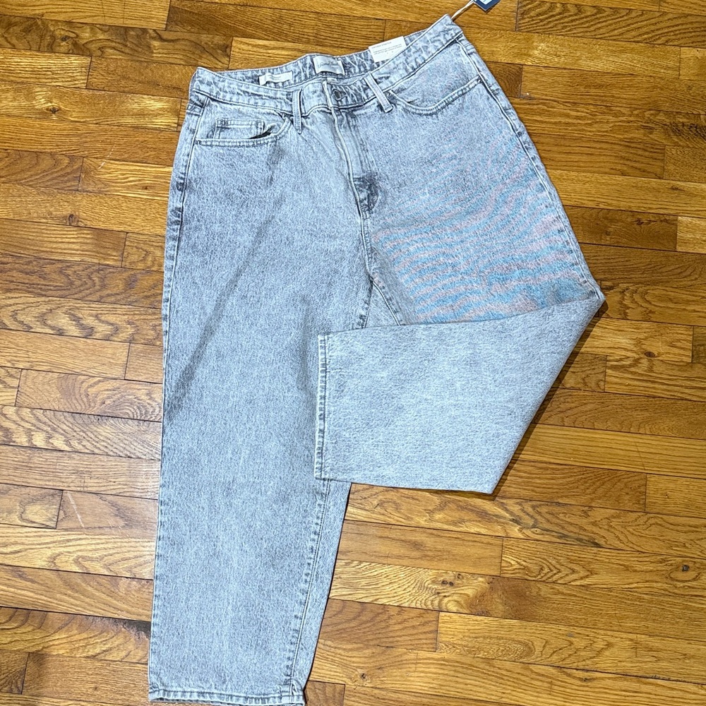 Universal Thread stonewash grey vintage stretch women’s jeans